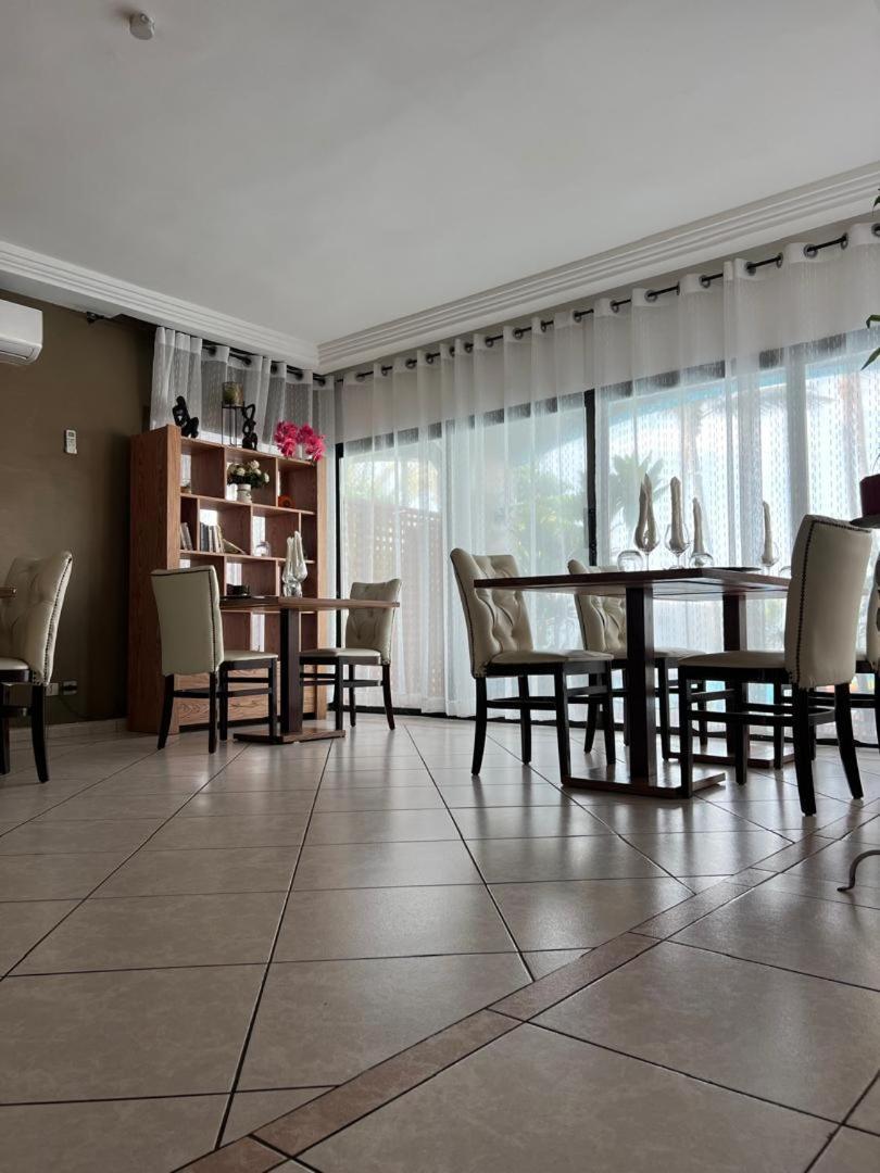Residence Hoteliere Oceane Libreville Exterior foto